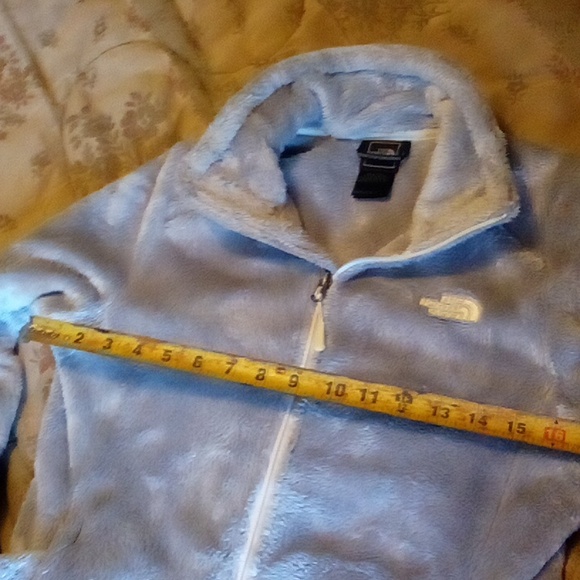 North Face Osito EUC small Woman's: 38"  Silver / Grey - Picture 11 of 12